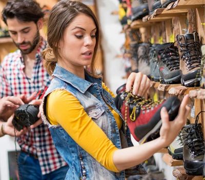 Tại sao kích cỡ bán chạy nhất-của bạn có thể sai: Sử dụng dữ liệu về chân để hoàn thiện đường con...