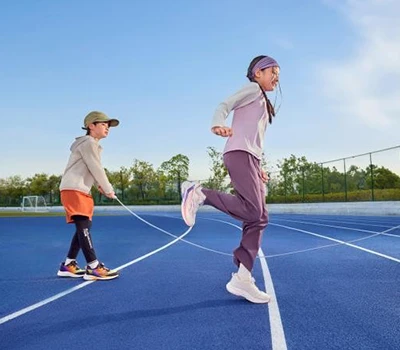 Cột sống-Kết nối bàn chân – Tại sao bác sĩ chữa bệnh về chân và bác sĩ trị liệu nắn khớp xương cầ...
